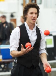 A juggler at the Quay