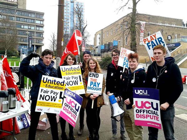 University of Leicester students picket